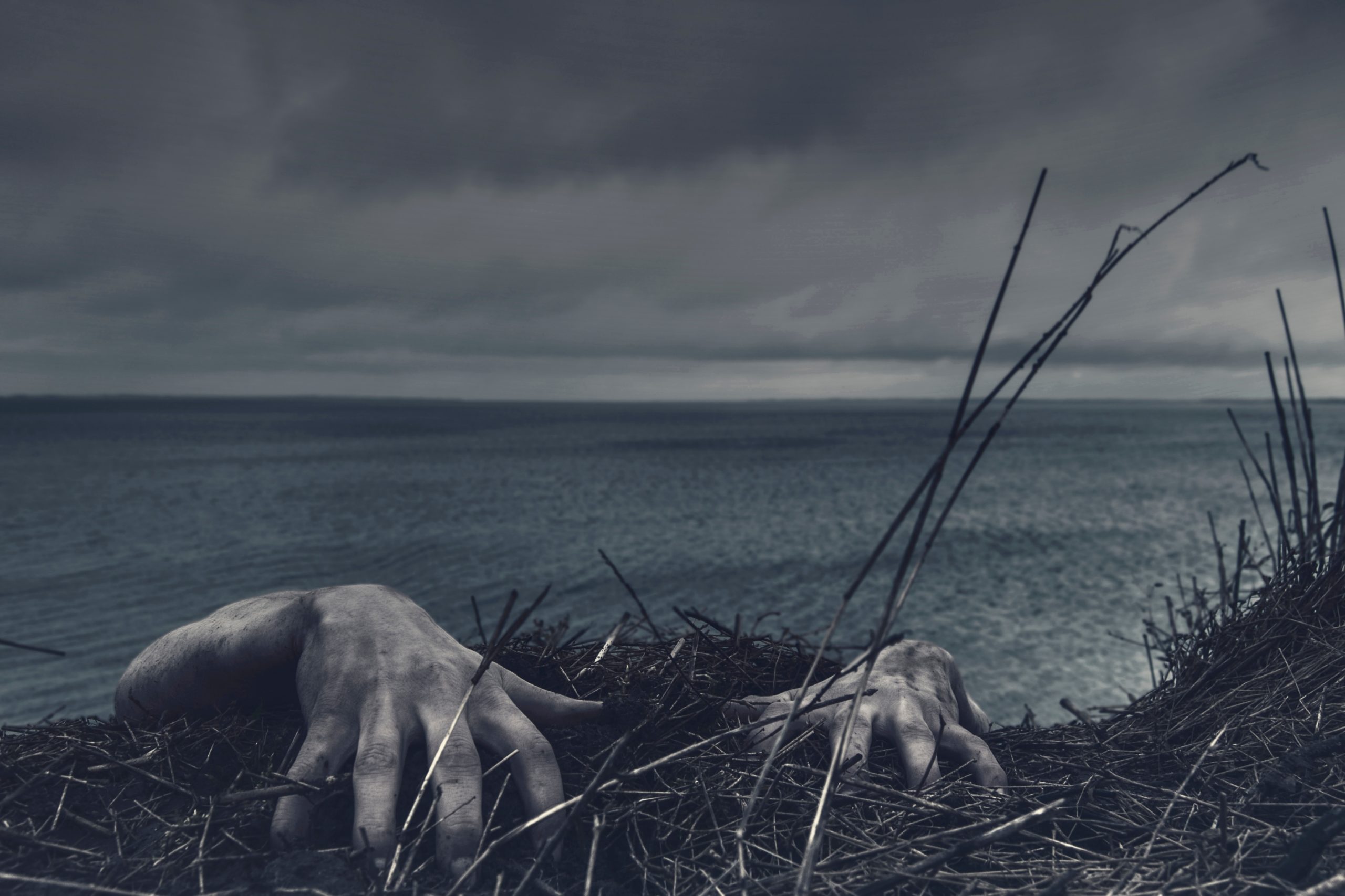 Episode 83 – Ghostly Encounters