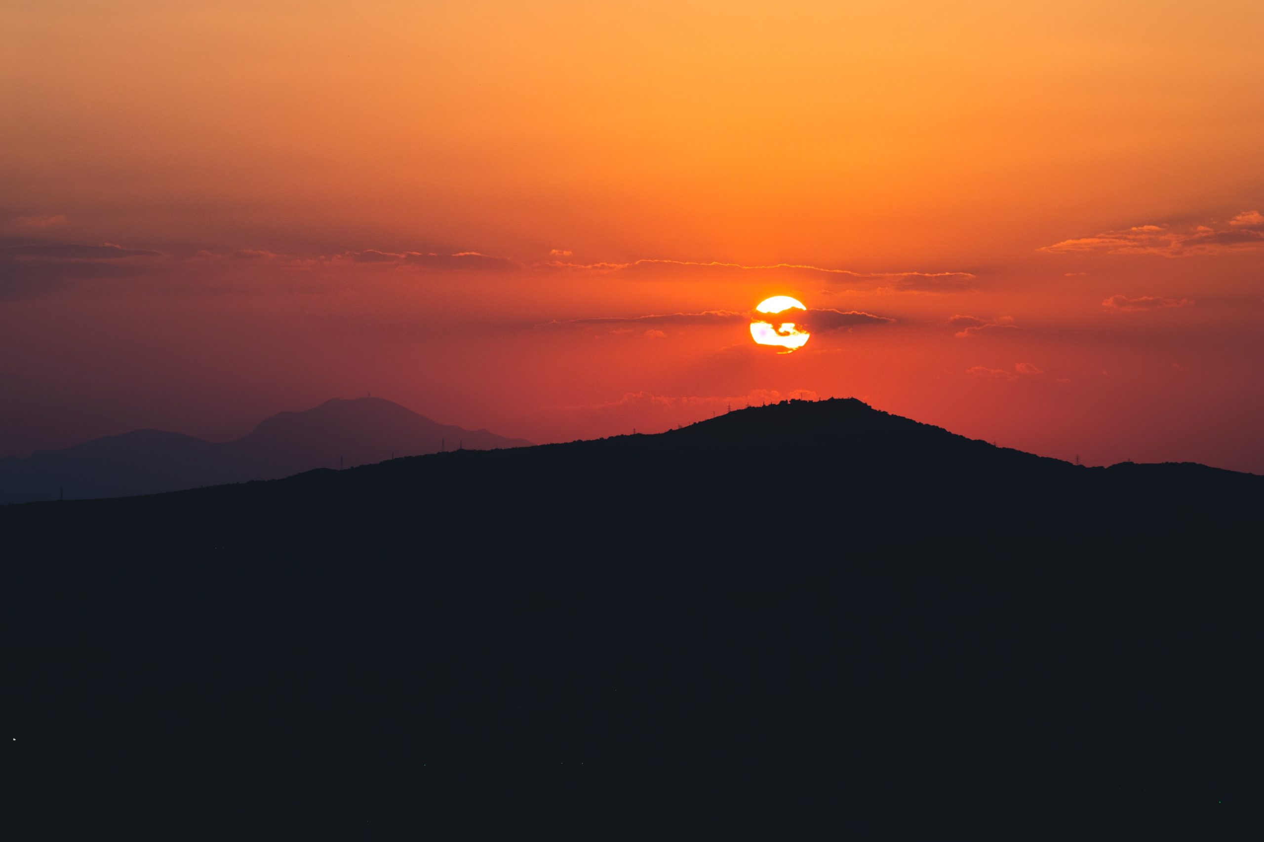 Midlife Crisis: Renewal or Stagnation